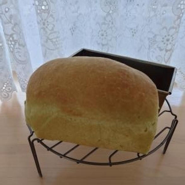 💚ケールのミニ食パンを焼きました🥰💚