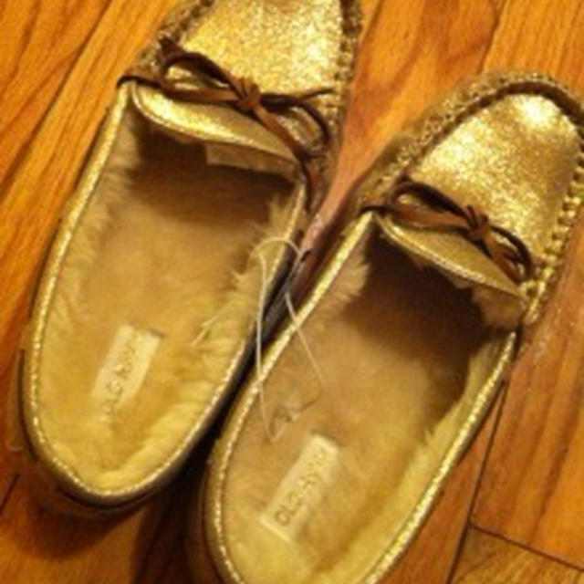 OLD NAVYのゴールドシューズ　