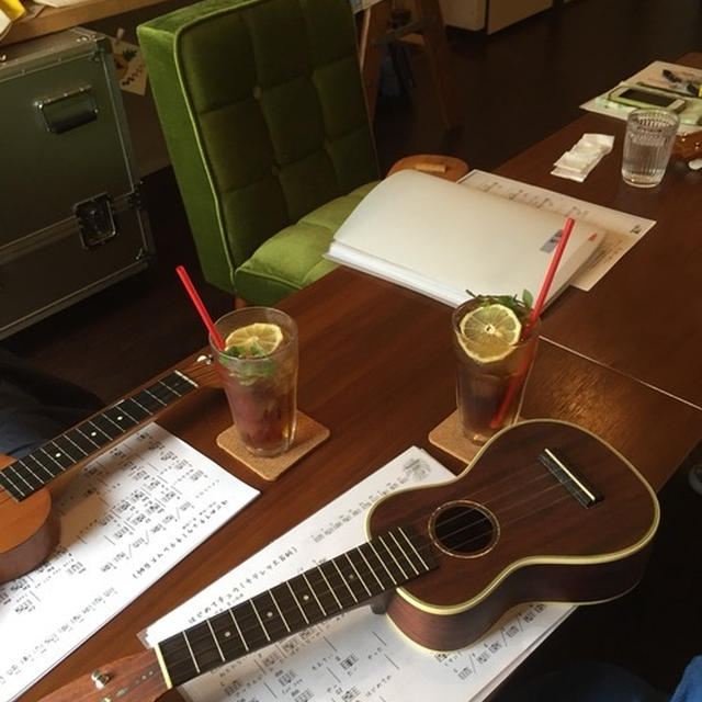 【 今日もウクレレ〜♬ 】