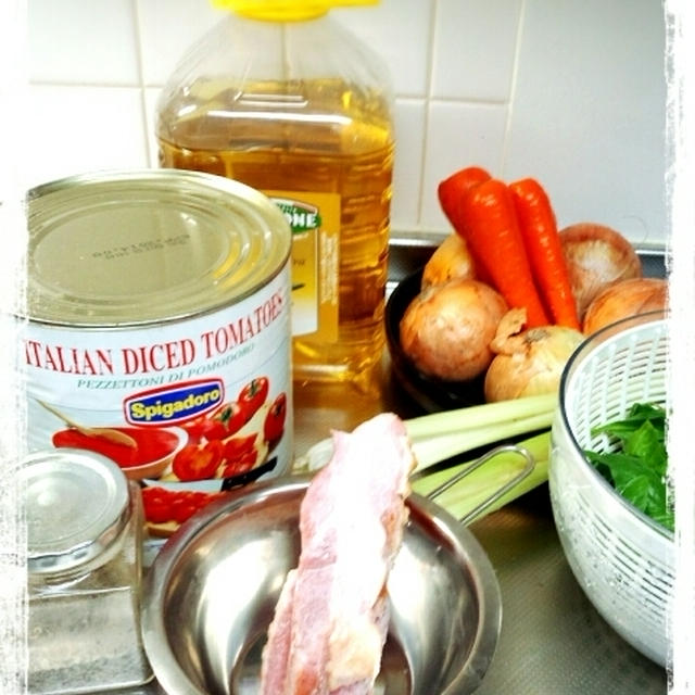 トマトソースで塩レモンハーブチキン♪&つくれぽ（カリカリにんにくオイル）