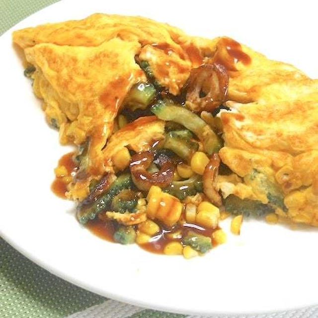 残り食材でボリュームたっぷり！簡単おつまみおかず〜ゴーヤとコーンのオムレツ。
