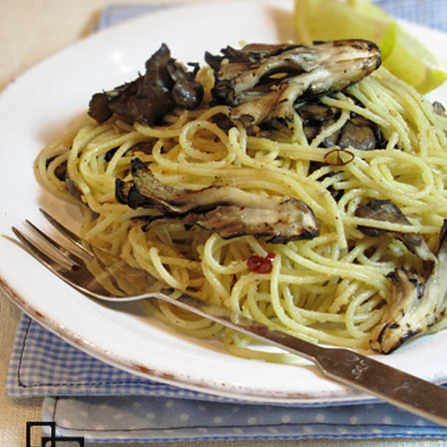 レモンでさっぱり☆焼き舞茸の和風パスタ