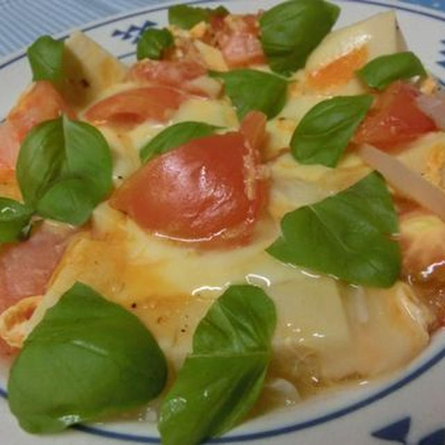 チーズがとろ～り♪　ふんわり高野豆腐とトマトのイタリアン卵とじ