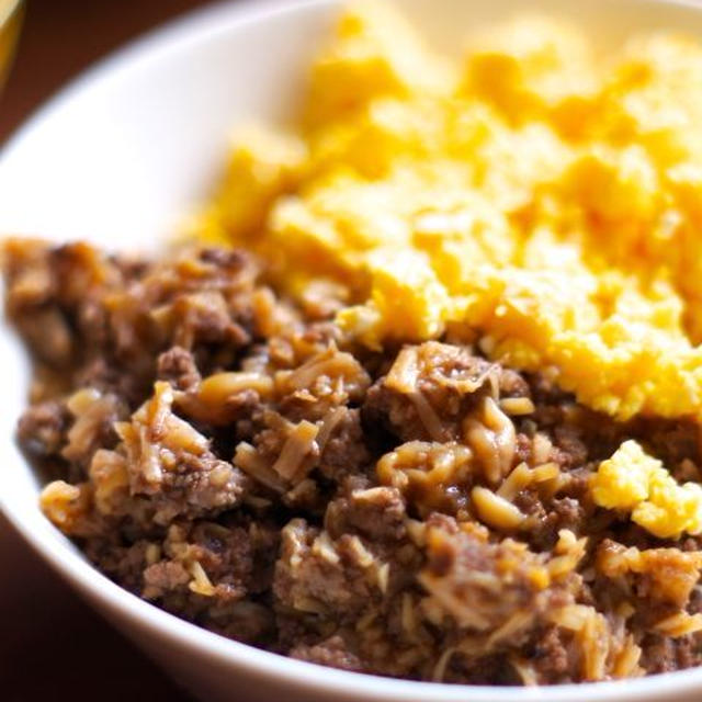 数えきれないほど作ってる！定番の「牛肉とえのきのコチュジャンそぼろ」