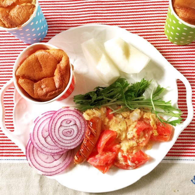 チーズシフォンな　朝ごはん