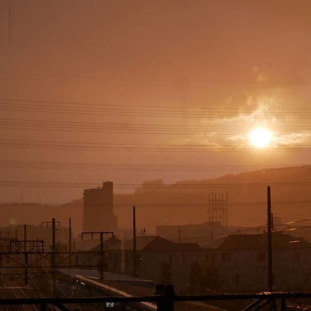 土砂降りのち夕焼け