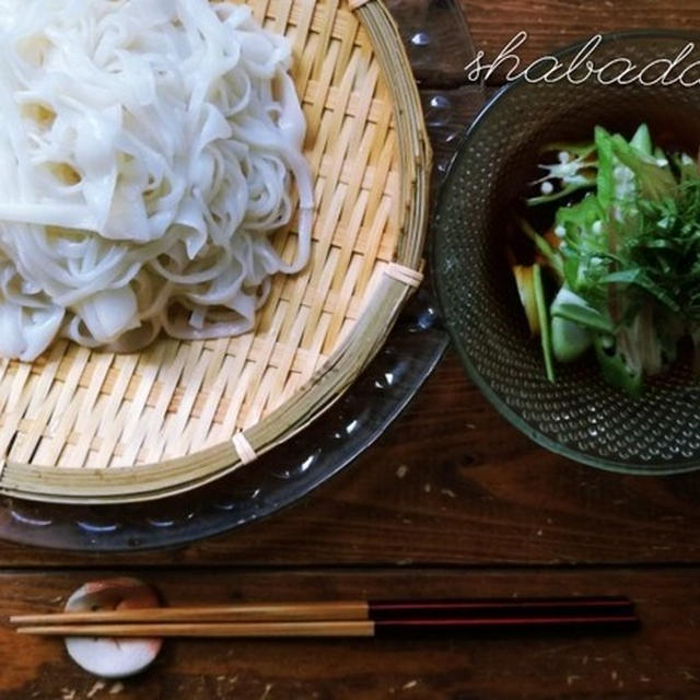 薬味たっぷり♪サバ缶とオクラのつけ麺(うどん)