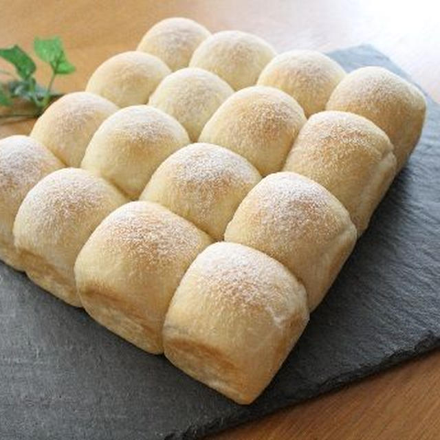 ふわふわミルクのちぎりパンで朝食♪