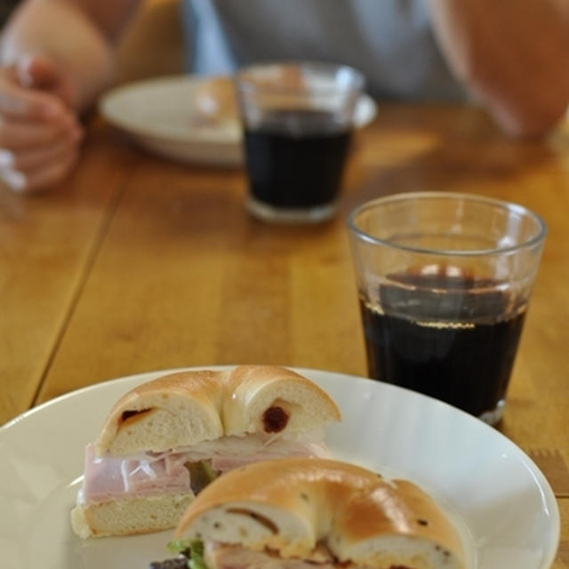 先週の朝ごはん　その1　お土産ベーグル編