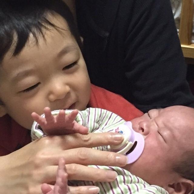 次男は甘え泣き、長男は赤ちゃん返り