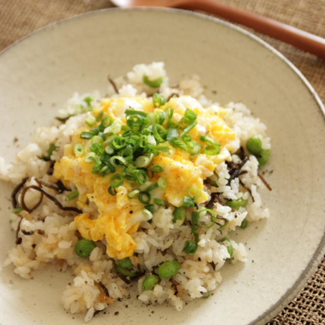 じゃこと塩昆布のチャーハン