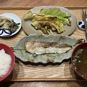【献立】鯛の塩焼き、春キャベツのグリル、わかめのお味噌汁、ザーサイ