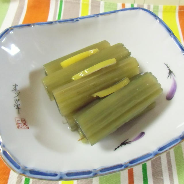 本日も晴天なり　　秋田ふきの青煮　日向夏風味