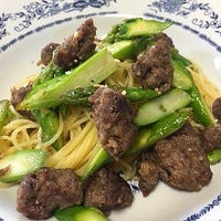 レモン風味の肉パスタ