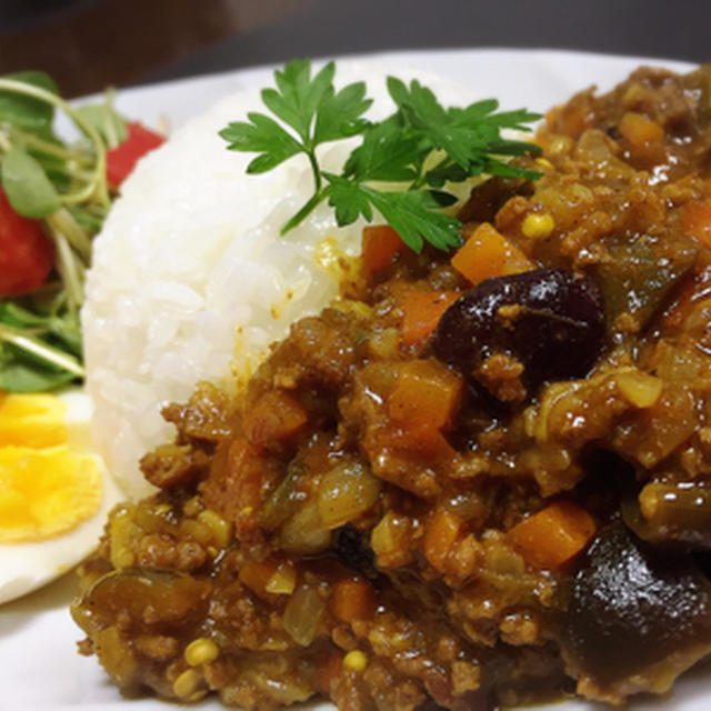 赤いそら豆のドライカレー