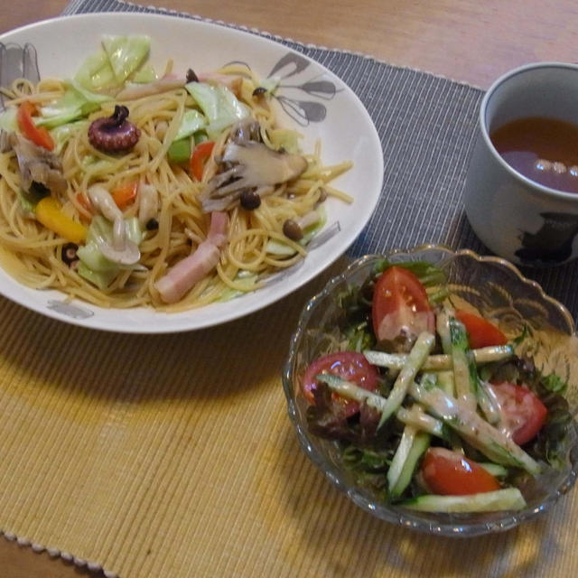 アンチョビガーリックと彩り野菜の煮込みパスタ♪