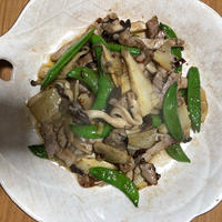 豚肉とスナップエンドウと霜降りヒラタケの黒胡椒炒め作りました♪