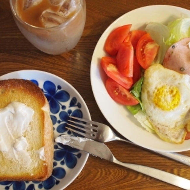 ひとり朝ごはん