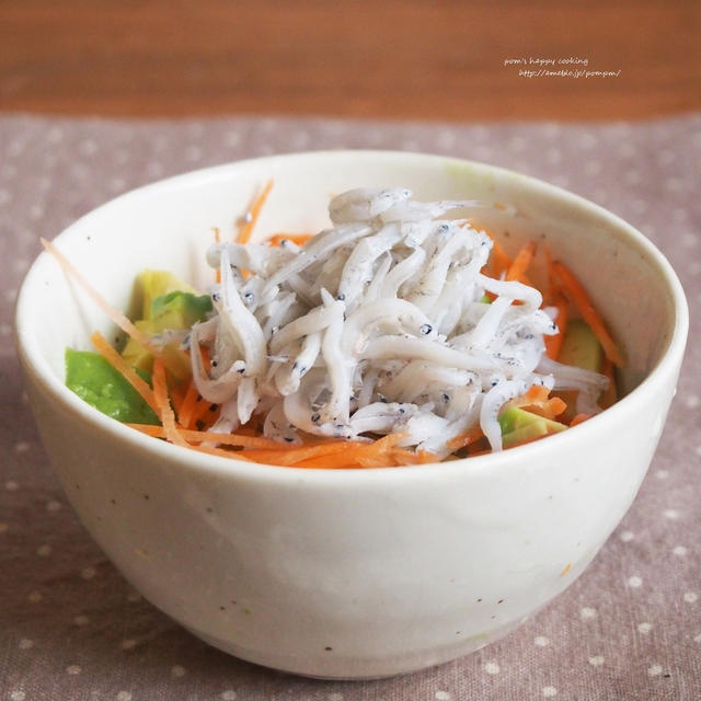 彩りしらす丼