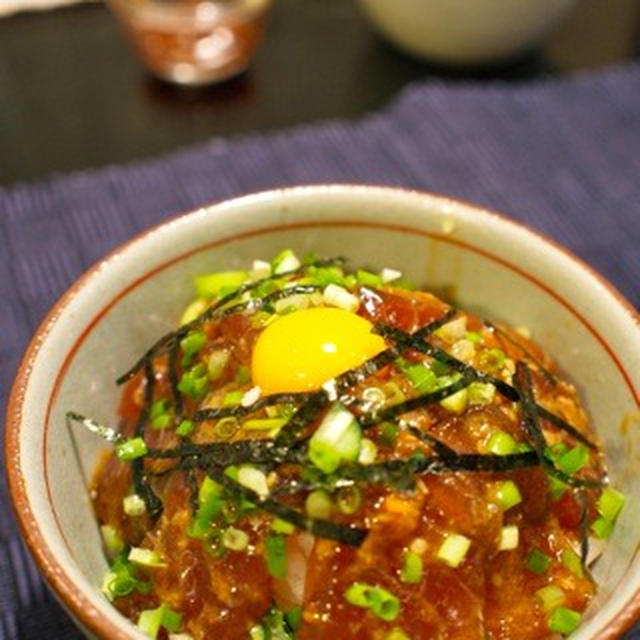 韓国風まぐろのユッケ丼＆豚ニラキムチ