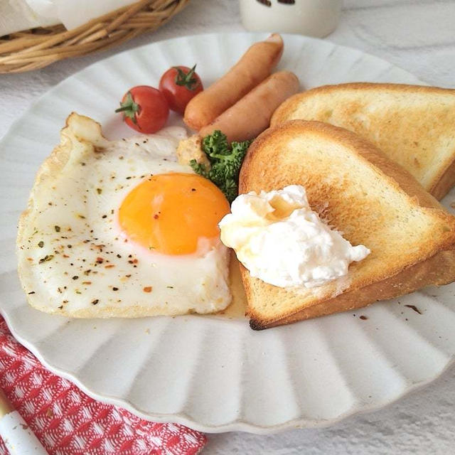 2.4Lのミルク食パン＆ホイップバター
