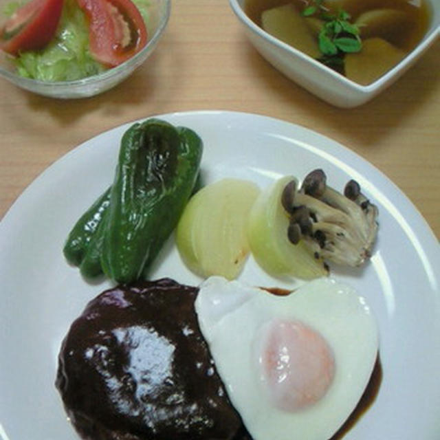 煮込みハンバーグ