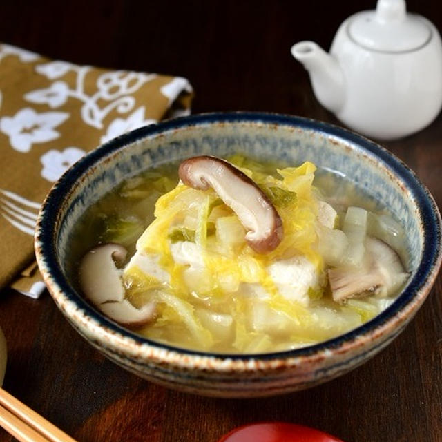寒すぎる日にぴったり◎「豆腐と白菜の柚子胡椒スープ煮」