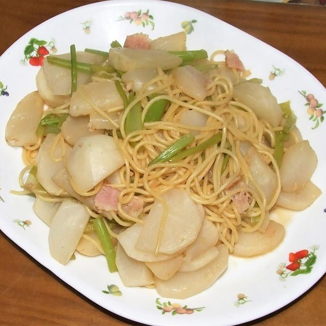 蕪のペペロンチーノ＆豚肉と茄子・甘唐辛子の味噌炒め