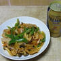 豚バラ肉と野菜の豆板醤炒めとプレミアム・モルツ
