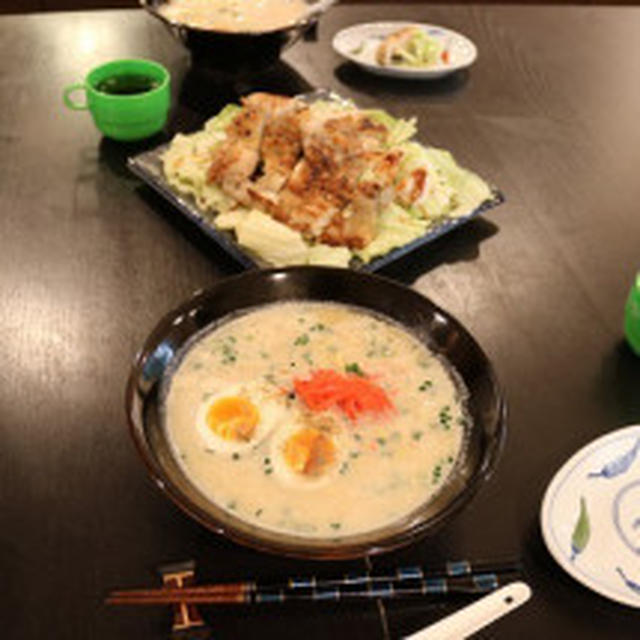 【究極のトンカツです～！！】...#超ずぼら なんですが、#豚小間肉 に塩コショ...