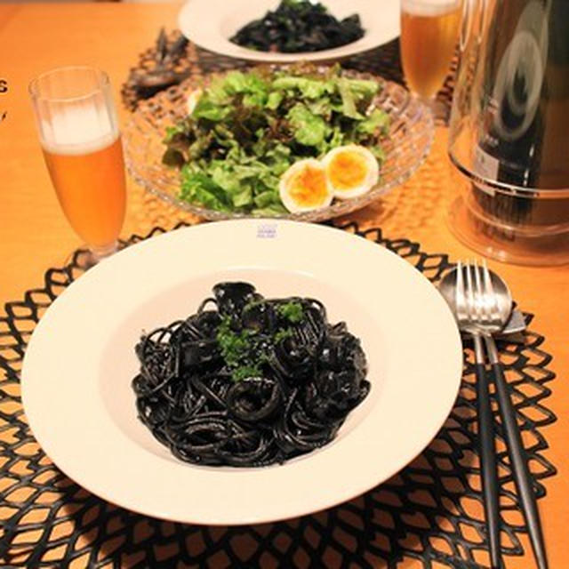 パスタ番長の（と言うか、無印良品の）『イカスミスパゲッティ』な夜ごはん。