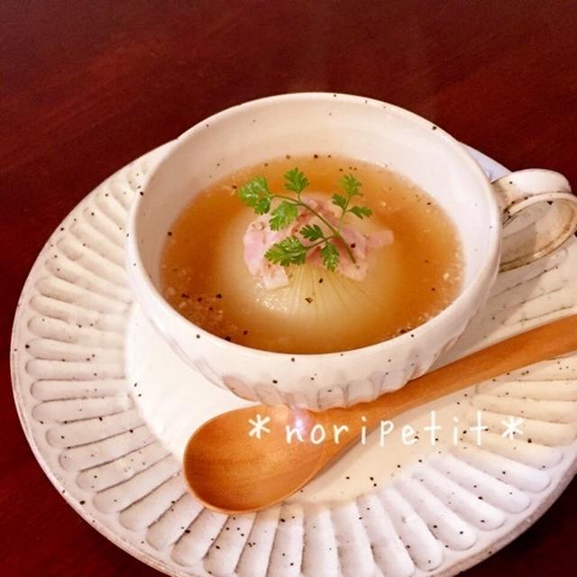 どうする⁉︎自由化 とレンチンde簡単・時短♡とろぉ〜り美味しい♡新玉ねぎ丸ごとスープ