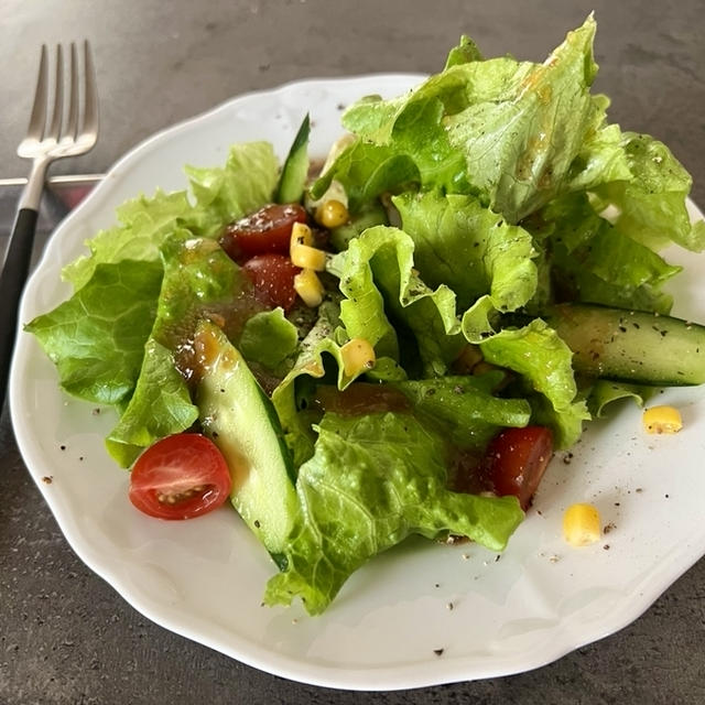 【レシピ】未来型の植物工場野菜で作る「シンプルなごちそうサラダ」