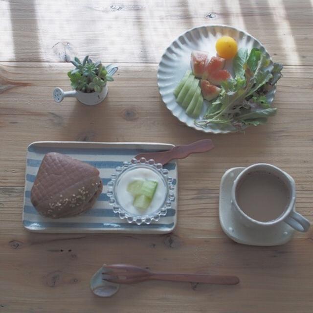 だんなさんが種を蒔いた葉っぱで朝ごはん。