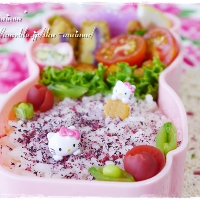 ＊キティちゃんのピックdeステキにＪ弁☆ハムカップdeくるポテサラ巻き★キャラ弁＊