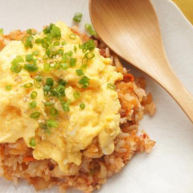 ほたて缶とキムチの炒飯×ふわふわたまご