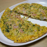 混ぜ込みわかめ入りスパニッシュオムレツ