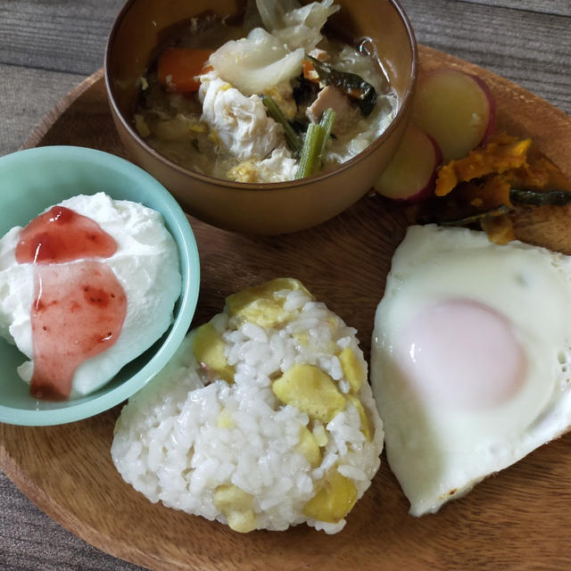 連続はだめでした(；´∀｀)朝ごはんに栗ご飯おにぎり＼(^o^)／