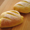 カレーチーズパン☆カレーのパン生地でチーズを巻きました by めろんぱんママさん