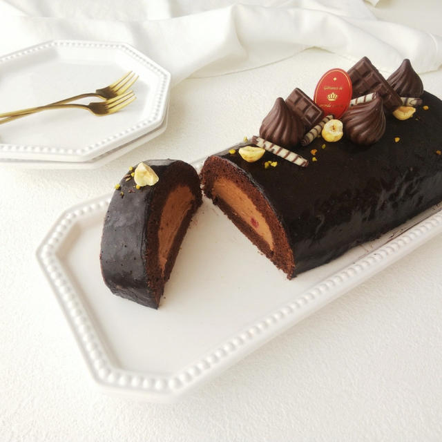 トヨ型でチョコクリームのケーキ