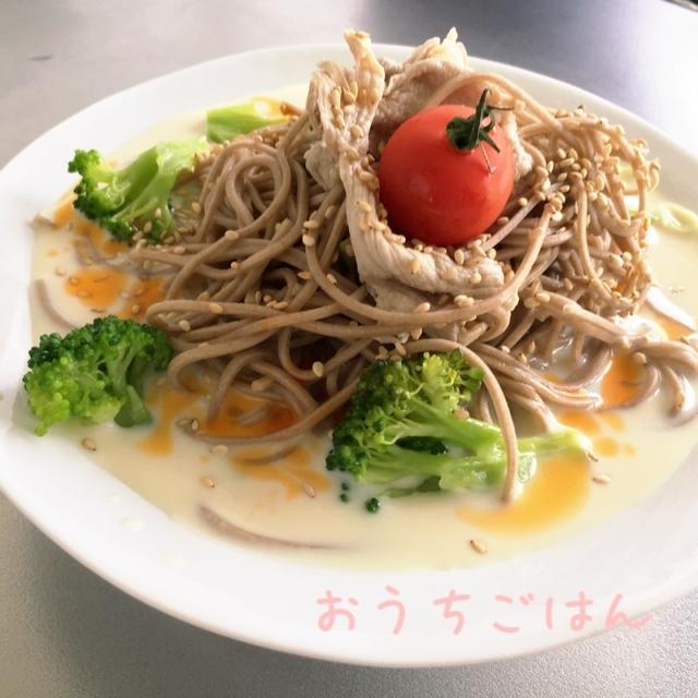 簡単♡豆乳坦々スープの冷たいお蕎麦