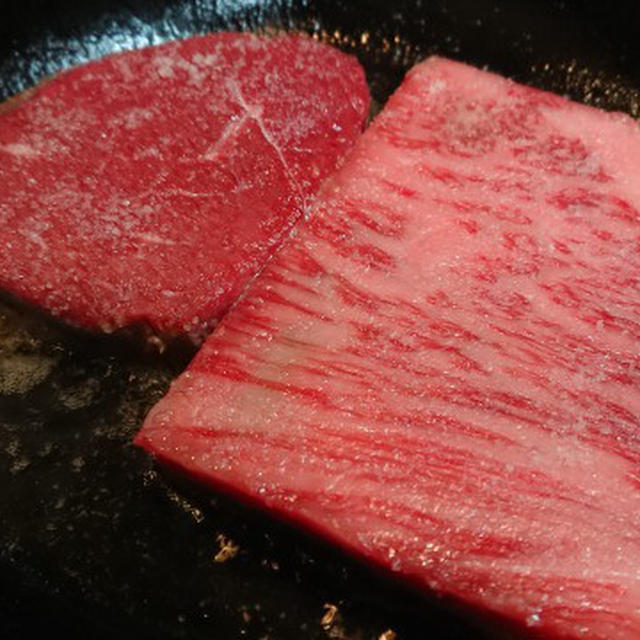 野郎飯流・牛赤身肉と霜降り肉を、おもいのフライパンとガスでシンプルに焼いたステーキ