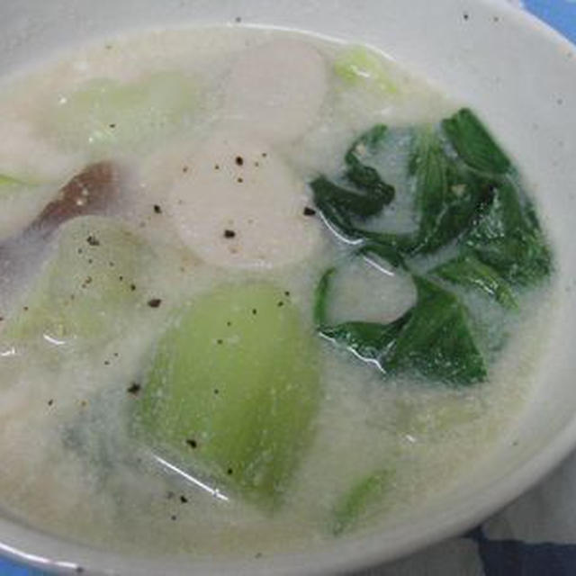 冷凍エリンギでうま味アップ♪　青梗菜とエリンギの豆乳味噌バタースープ
