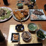 味噌ポテト、かつおのたたき、白えびのお刺身、サバ缶サラダ、焼き鳥、小鉢5品で晩酌