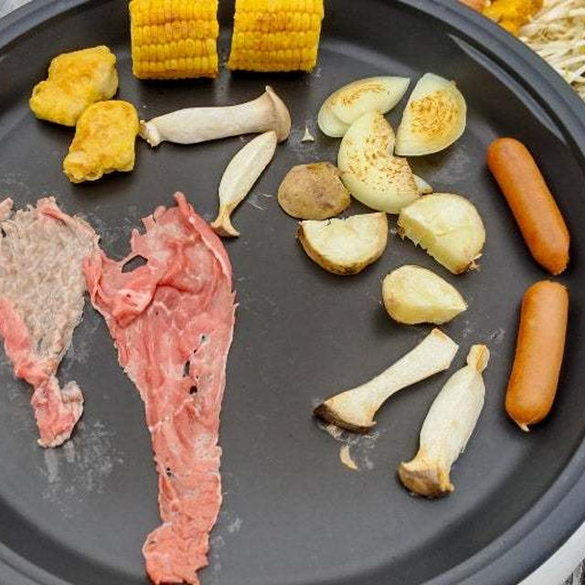 バルコニーでなんでも焼きもとい一応BBQ 休日の贅沢です！