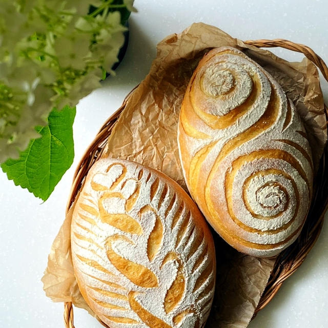 クープデザイン、パン・ヴィエノワ　最近焼いたパン