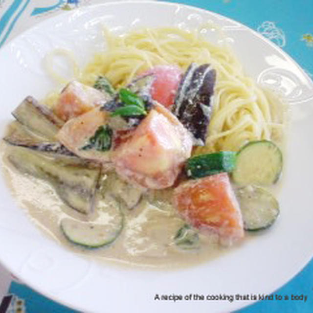 夏野菜の豆乳クリームパスタ