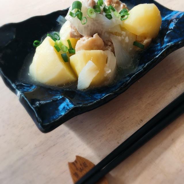 味付けは1つ＊じんわり美味しい＊鶏肉とじゃがいも煮
