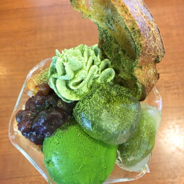 ビックボーイ☆抹茶づくしのポップオーバーパフェ