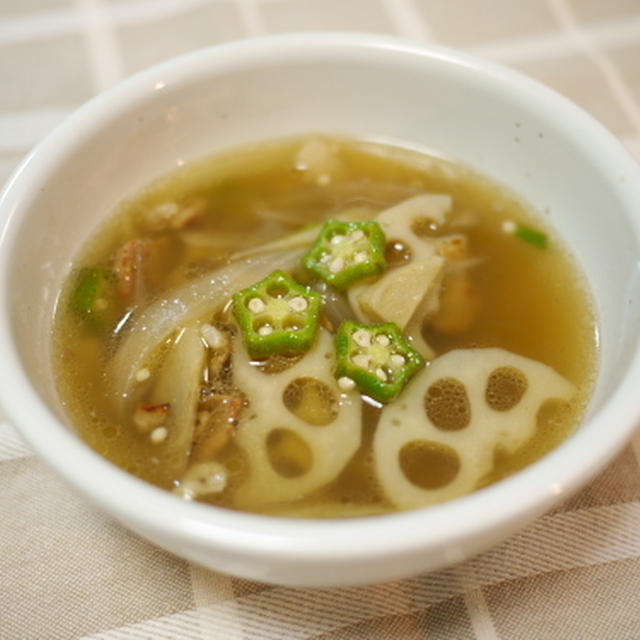 豚バラと根菜のスープ